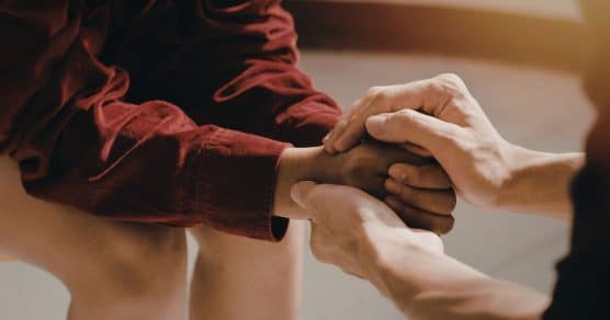 Nunca diga “de nada”: veja respostas mais educadas para usar quando alguém diz “obrigado”