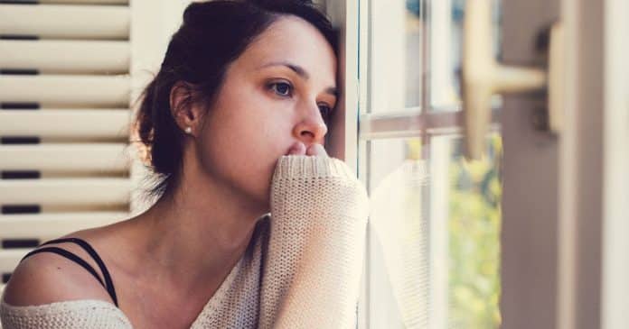 Por que algumas pessoas simplesmente ‘não gostam mais de sair de casa’? A psicologia explica