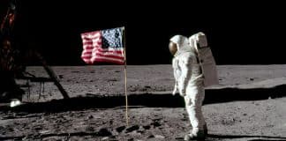 Artemis II reacende polêmica antiga: O homem realmente pisou na Lua ou tudo foi uma grande farsa?