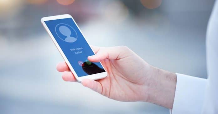 Como descobrir quem é o dono de um número de telefone que está te ligando de forma rápida