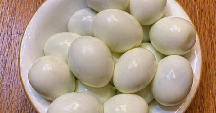 Depois dos 40, o ovo cozido não é o problema. O erro está no preparo