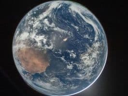 Foto da Terra feita pela missão Artemis II viraliza e todo mundo está fazendo a mesma pergunta