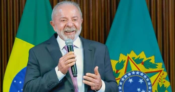 o-erro-esta-no-professor-fala-explosiva-de-lula-sobre-educacao-gera-revolta-nacional-e-divide-o-brasil “O erro está no professor?”: fala explosiva de Lula sobre educação gera revolta nacional e divide o Brasil