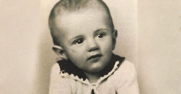 Ele dormia na rua, sem casa e abandonado pela família… hoje é um super astro de Hollywood