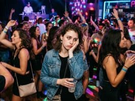 Os 3 signos que mais ficam “esgotados” no meio de pessoas