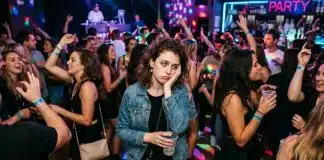 Os 3 signos que mais ficam “esgotados” no meio de pessoas Os 3 signos que mais ficam “esgotados” no meio de pessoas