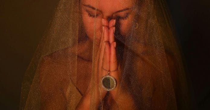 Os signos que MAIS precisam de proteção espiritual e por quê