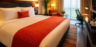 Para que serve a faixa de tecido nas camas de hotel? Um detalhe de seu uso pode deixar muitas pessoas perplexas Para que serve a faixa de tecido nas camas de hotel? Um detalhe de seu uso pode deixar muitas pessoas perplexas