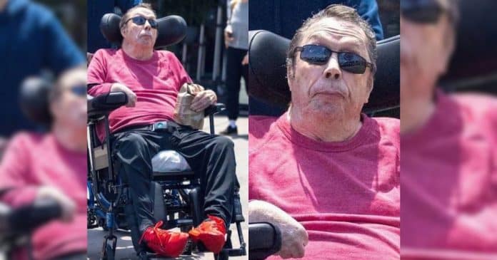 Aos 79 anos, icônico ator é visto após um dos momentos mais difíceis de sua vida… Você o reconhece?