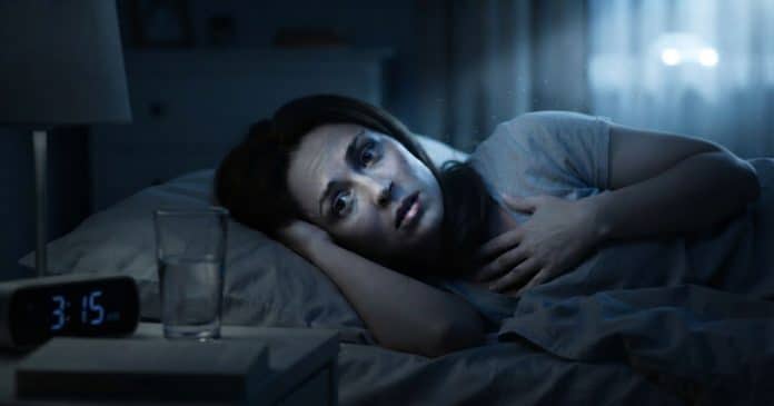 5 coisas que você faz à noite e que podem estar colocando sua VIDA em risco enquanto você dorme