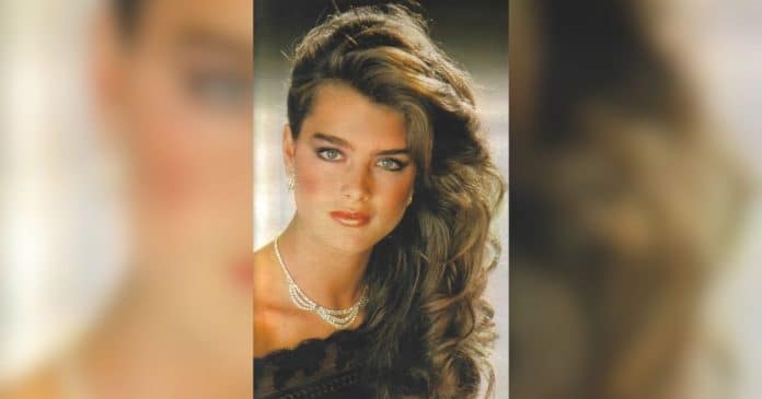 Aos 17 anos, ela era um dos rostos mais famosos do mundo… mas será que você a reconheceria hoje?