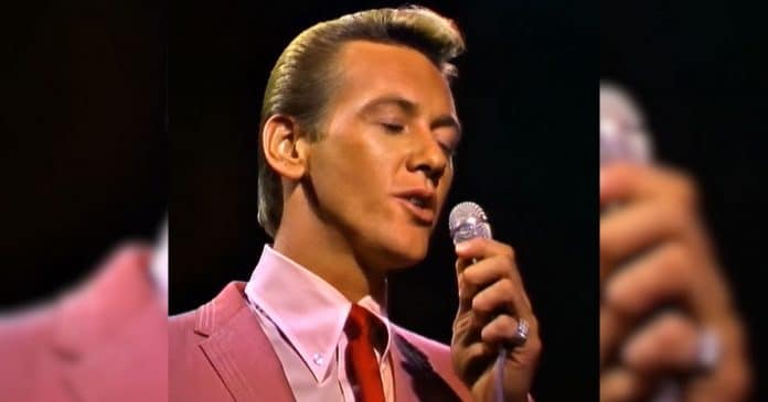 Esta música foi gravada em 1955, hoje é considerada uma das melhores músicas de todos os tempos!