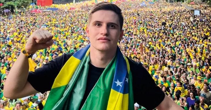 Lucas Pavanato, o deputado mais votado de SP, gera discussões e divide opiniões com “promessas” de mandato